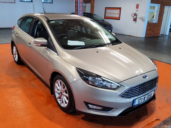Ford Focus Hatchback, Diesel, 2017, Grey