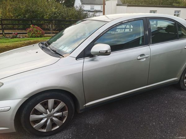 Toyota Avensis Hatchback, Diesel, 2009, Silver