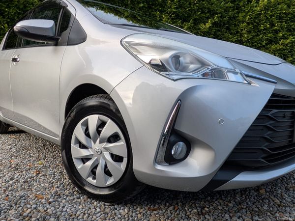 Toyota Yaris Hatchback, Petrol, 2020, Silver