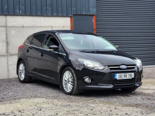 Ford Focus Hatchback, Petrol, 2013, Black