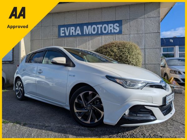 Toyota Auris Hatchback, Petrol Hybrid, 2016, White