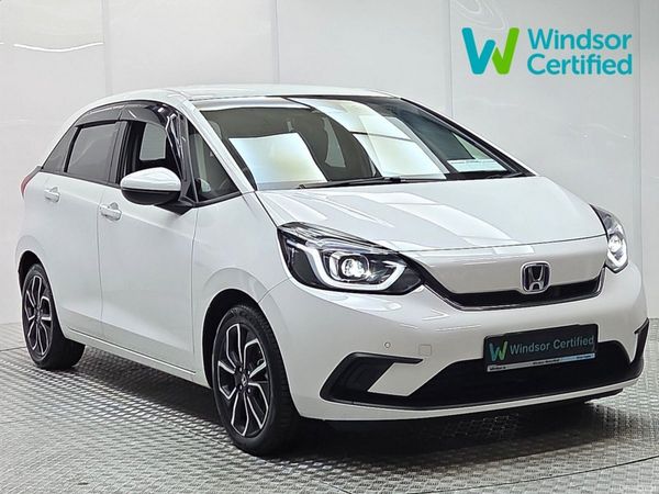 Honda Fit Hatchback, Petrol Hybrid, 2021, White