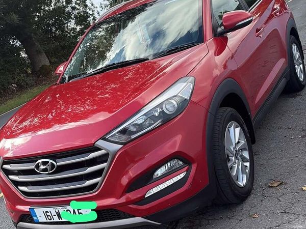 Hyundai Tucson SUV, Diesel, 2016, Red