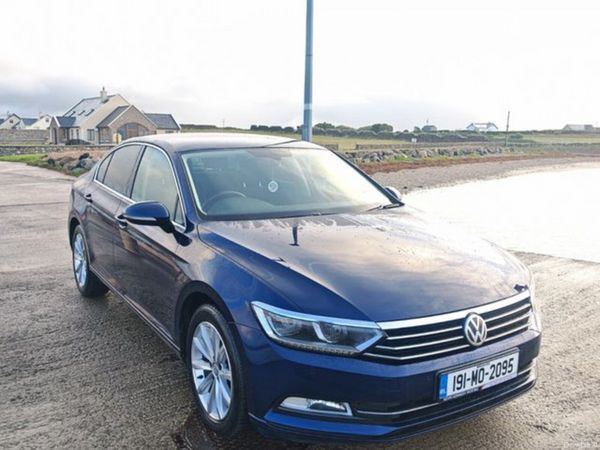 Volkswagen Passat Saloon, Diesel, 2019, Blue