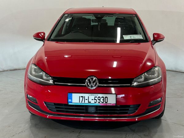 Volkswagen Golf Hatchback, Petrol, 2017, Red