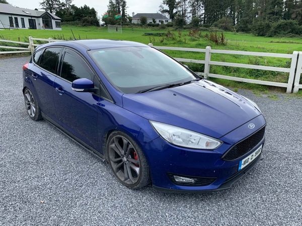 Ford Focus Hatchback, Diesel, 2016, Blue