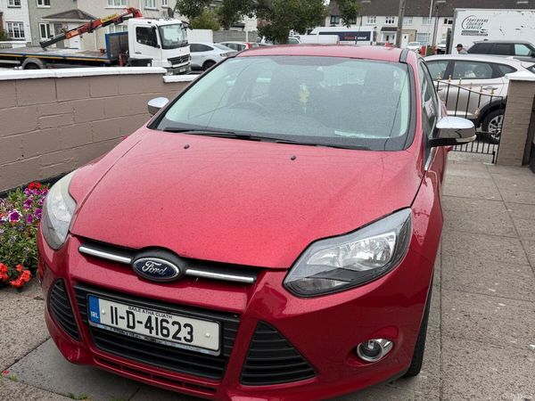 Ford Focus Hatchback, Diesel, 2011, Red