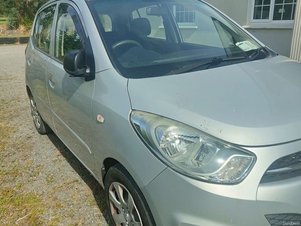 Hyundai i10 Hatchback, Petrol, 2012, Silver