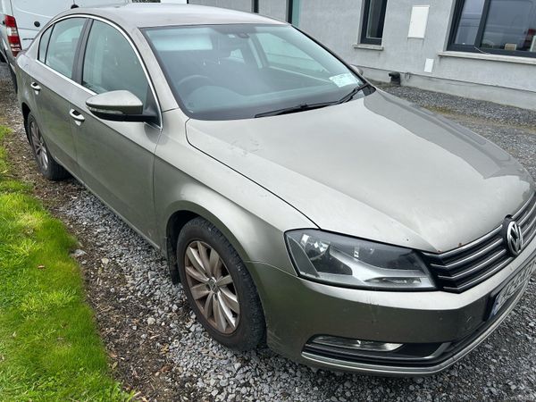Volkswagen Passat Saloon, Diesel, 2014, Brown