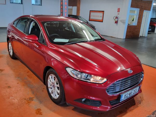 Ford Mondeo Hatchback, Diesel, 2015, Red