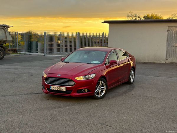 Ford Mondeo Hatchback, Diesel, 2015, Red