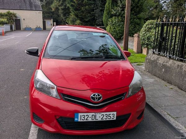 Toyota Yaris Hatchback, Diesel, 2013, Red