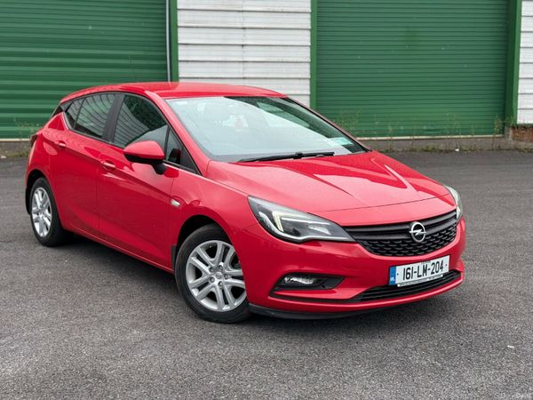 Opel Astra Hatchback, Diesel, 2016, Red