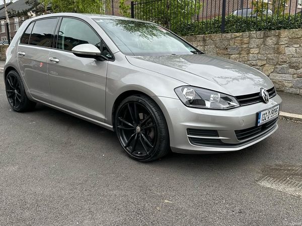Volkswagen Golf Hatchback, Petrol, 2013, Silver