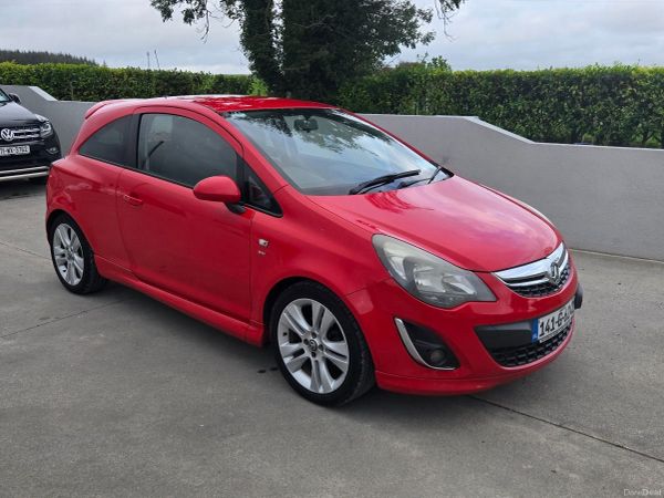 Vauxhall Corsa Hatchback, Petrol, 2014, Red