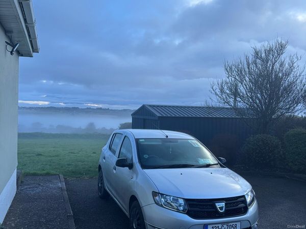 Dacia Sandero Hatchback, Petrol, 2013, Silver