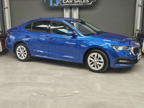 Skoda Octavia Saloon, Diesel, 2023, Blue