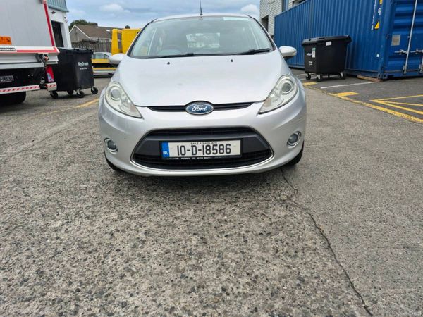 Ford Fiesta Hatchback, Petrol, 2010, Silver