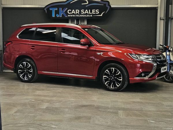 Mitsubishi Outlander SUV, Petrol Plug-in Hybrid, 2017, Red