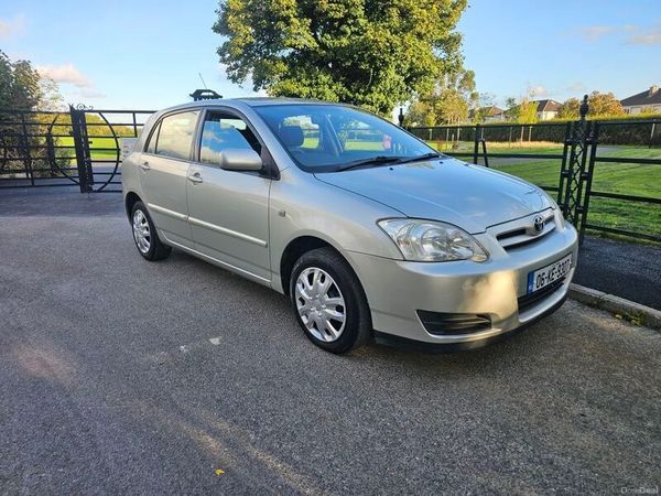 Toyota Corolla Hatchback, Petrol, 2006, Silver