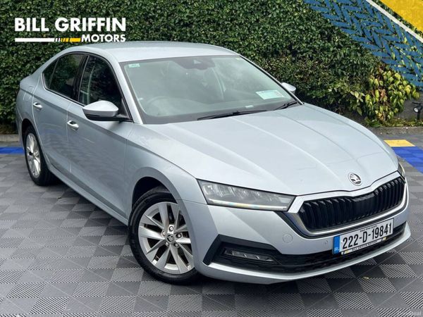 Skoda Octavia Saloon, Diesel, 2022, Grey