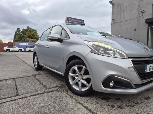 Peugeot 208 Hatchback, Petrol, 2016, Grey