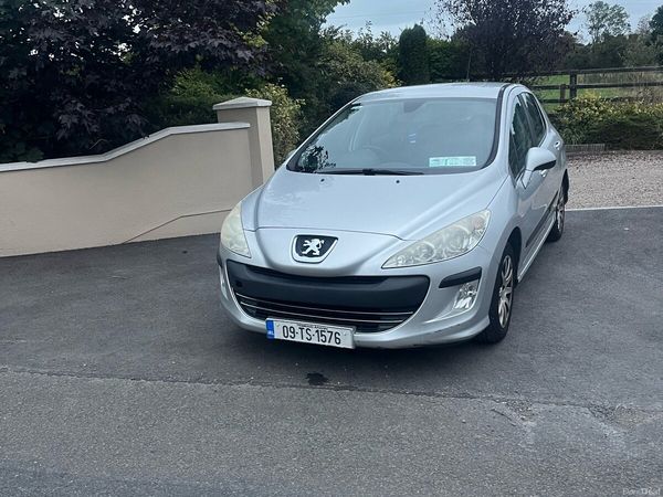 Peugeot 308 Hatchback, Diesel, 2009, Silver
