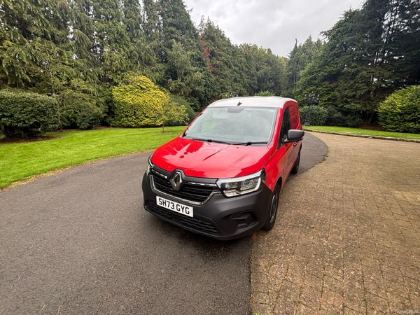 Renault Kangoo MPV, Diesel, 2023, Red