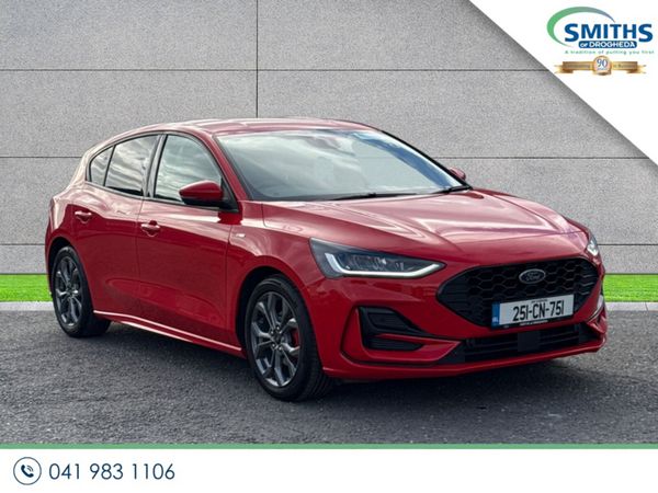 Ford Focus Hatchback, Petrol Hybrid, 2025, Red