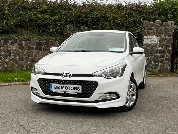 Hyundai i20 Hatchback, Petrol, 2016, White