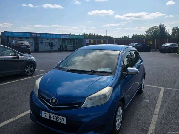 Toyota Vitz Hatchback, Petrol, 2013, Blue