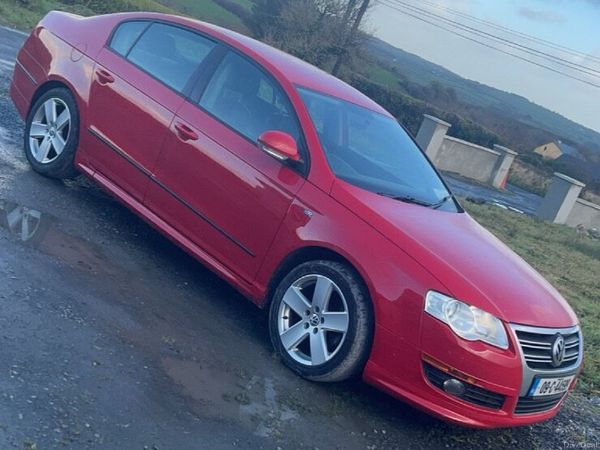 Volkswagen Passat Saloon, Diesel, 2009, Red