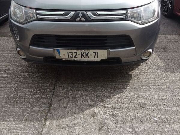 Mitsubishi Outlander SUV, Diesel, 2013, Grey