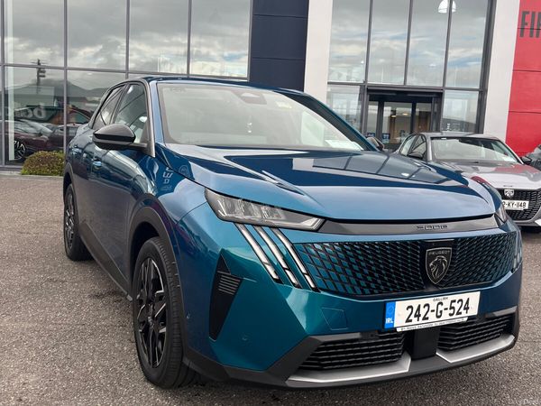 Peugeot 3008 MPV, Petrol Hybrid, 2024, Blue