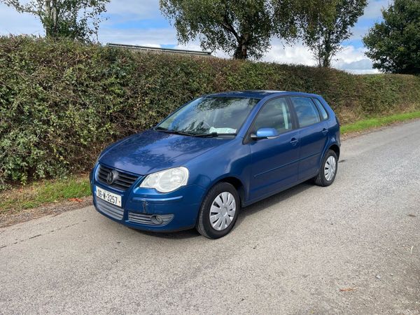 Volkswagen Polo Hatchback, Petrol, 2006, Blue