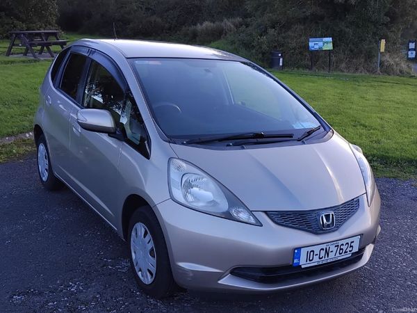 Honda Fit Hatchback, Petrol, 2010, Gold