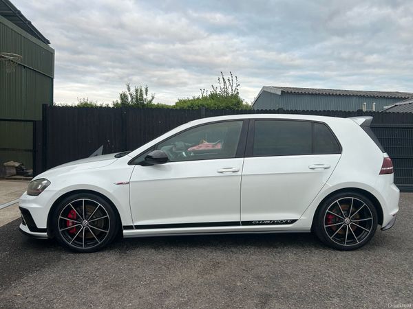Volkswagen Golf Hatchback, Petrol, 2016, White