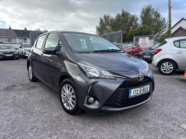 Toyota Yaris Hatchback, Petrol, 2017, Grey