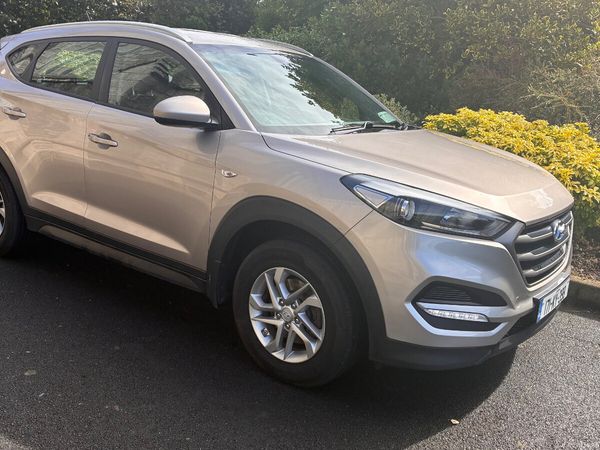 Hyundai Tucson SUV, Diesel, 2017, White
