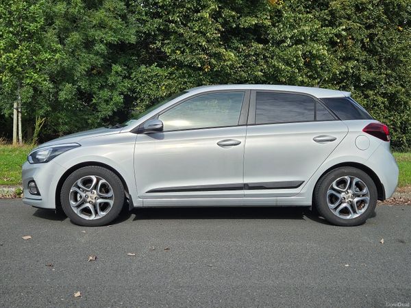 Hyundai i20 Hatchback, Petrol, 2019, Grey