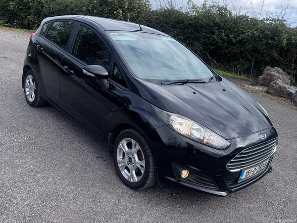 Ford Fiesta Hatchback, Petrol, 2015, Black