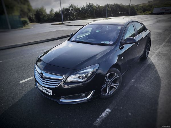 Opel Insignia Hatchback, Diesel, 2014, Black