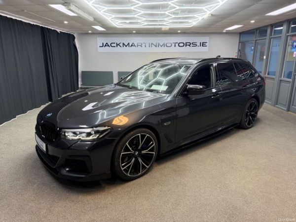 BMW 5-Series Estate, Petrol Hybrid, 2022, Grey