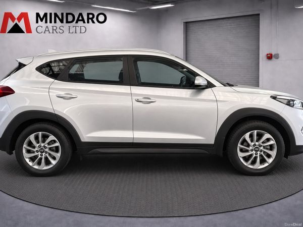 Hyundai Tucson SUV, Diesel, 2016, Silver