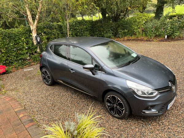Renault Clio Hatchback, Petrol, 2019, Grey
