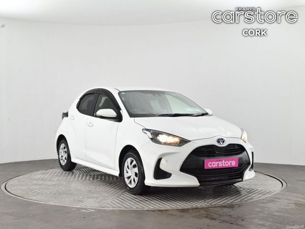 Toyota Yaris Hatchback, Petrol Hybrid, 2021, White