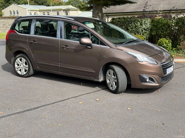 Peugeot 5008 MPV, Diesel, 2015, Brown
