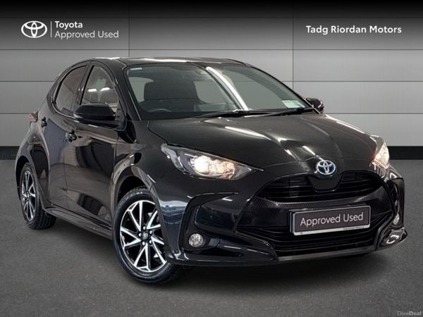 Toyota Yaris Hatchback, Petrol Hybrid, 2023, Black