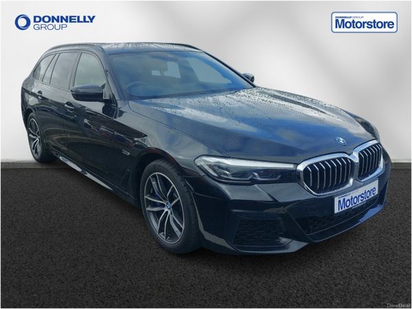 BMW 5-Series Estate, Petrol Hybrid, 2022, Black