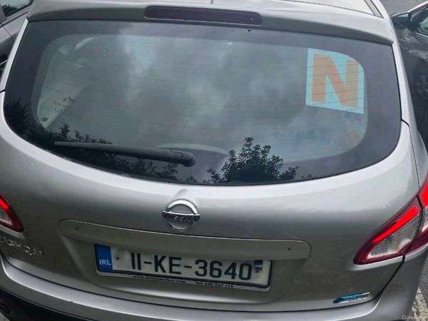 Nissan Qashqai Hatchback, Diesel, 2011, Silver